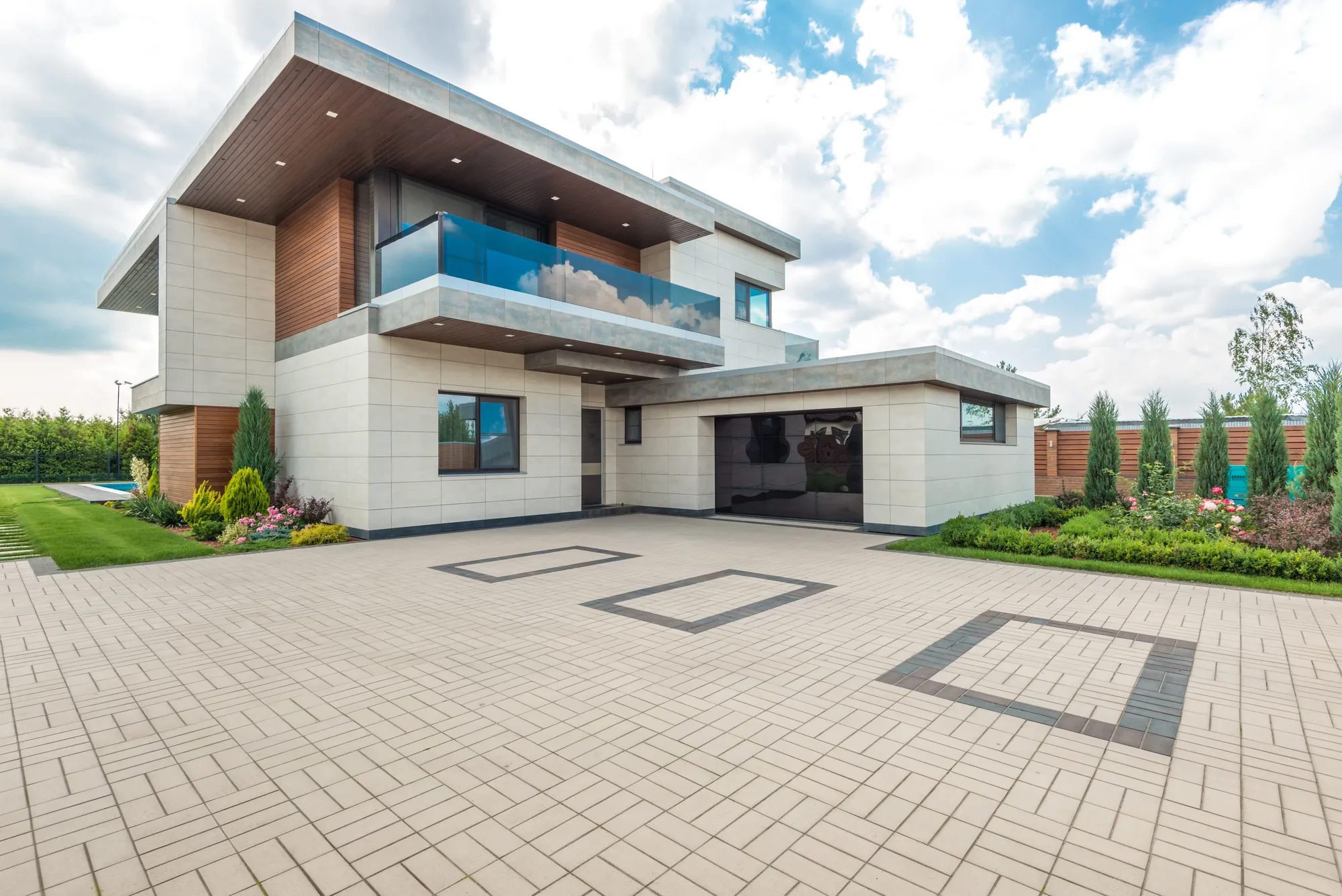 Residential garage door in Chanhassen